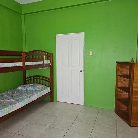 Fish Tobago Guesthouse Or Joy And Brandon Guesthouse Buccoo Cameră foto