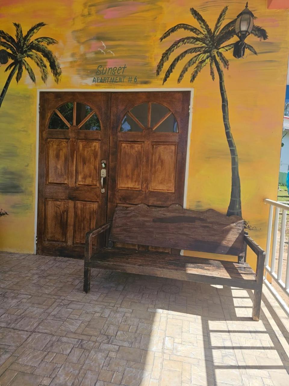 Fish Tobago Guesthouse Or Joy And Brandon Guesthouse Buccoo Cameră foto