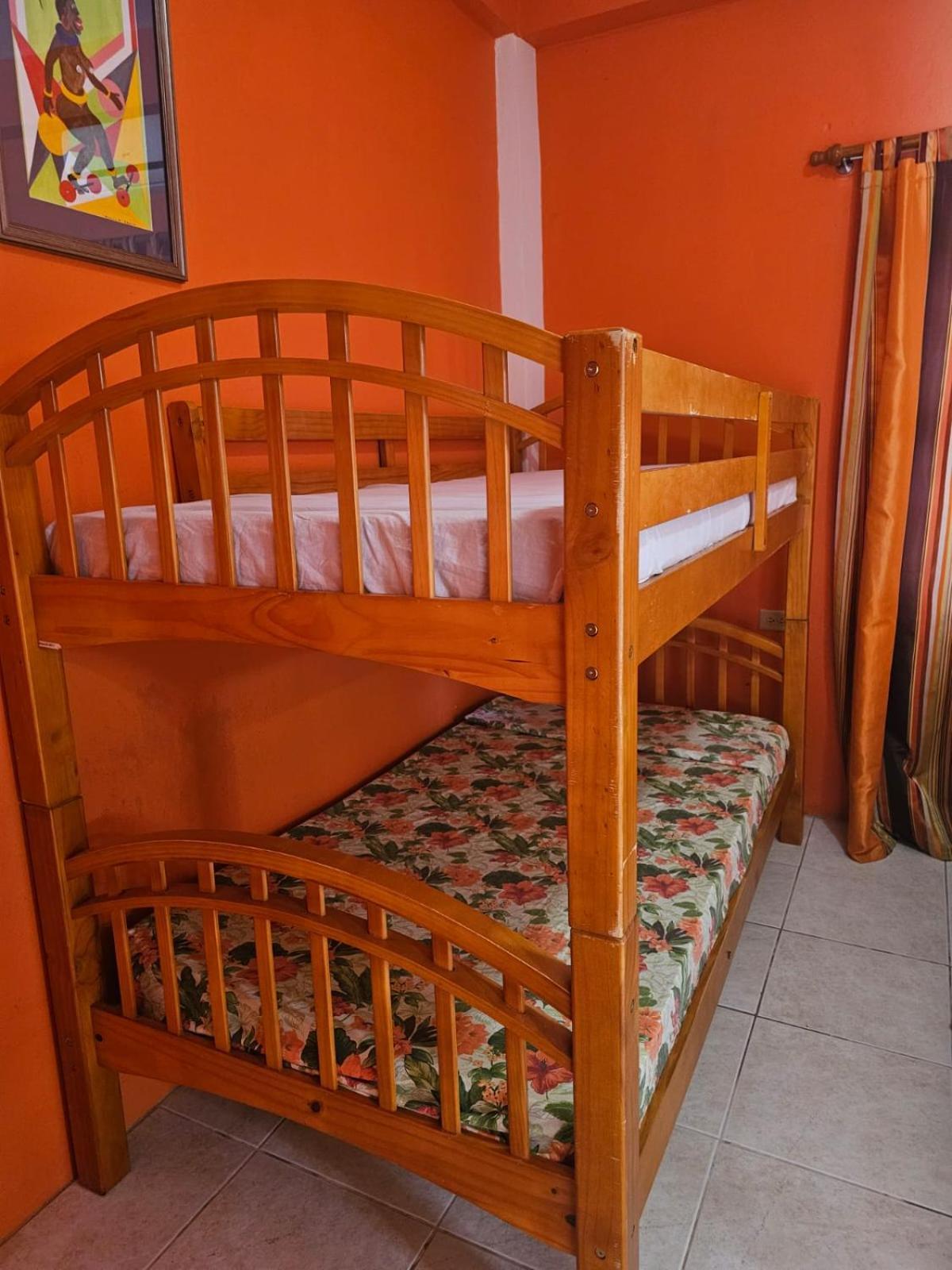 Fish Tobago Guesthouse Or Joy And Brandon Guesthouse Buccoo Cameră foto
